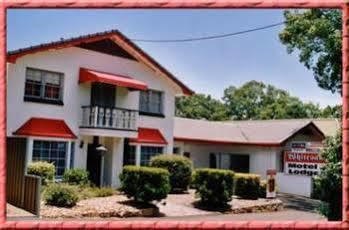 Whiteoaks Motel & Lodges Toowoomba Bagian luar foto